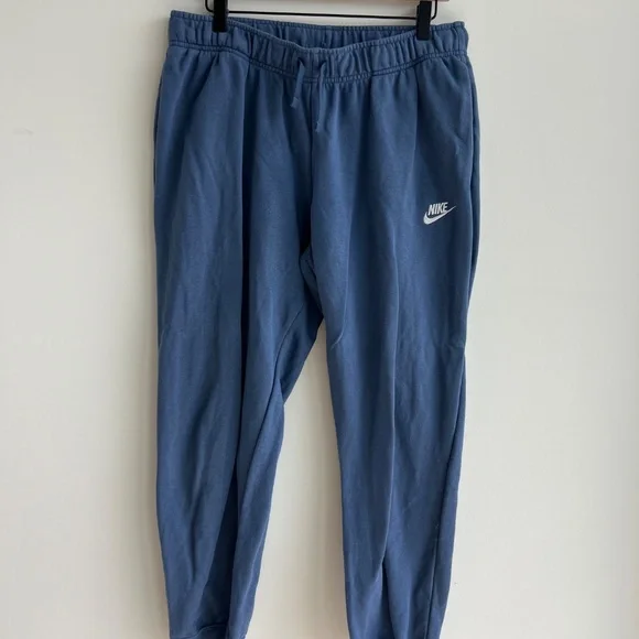 2 Piece Nike Set - Picture 2 of 7